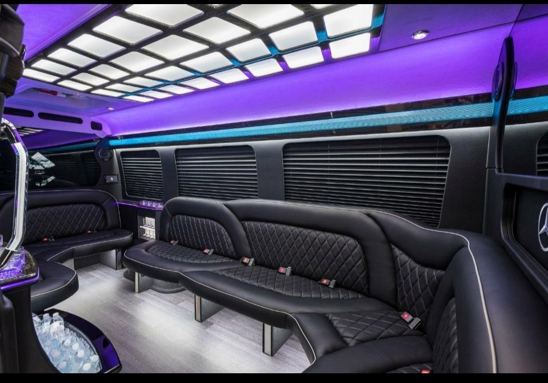DreamRide Luxury Transportation景点图片
