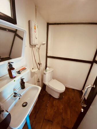 The Neenlawat Riverside Resort主图