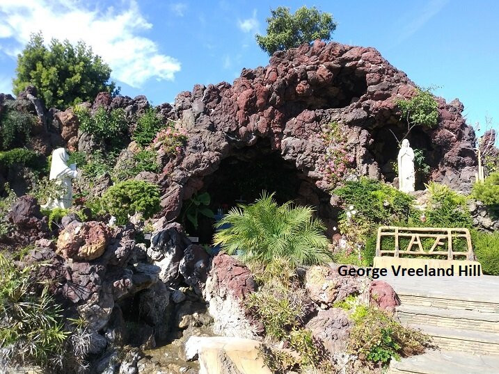 Holy Cross Catholic Cemetery-卡尔弗城必去景点