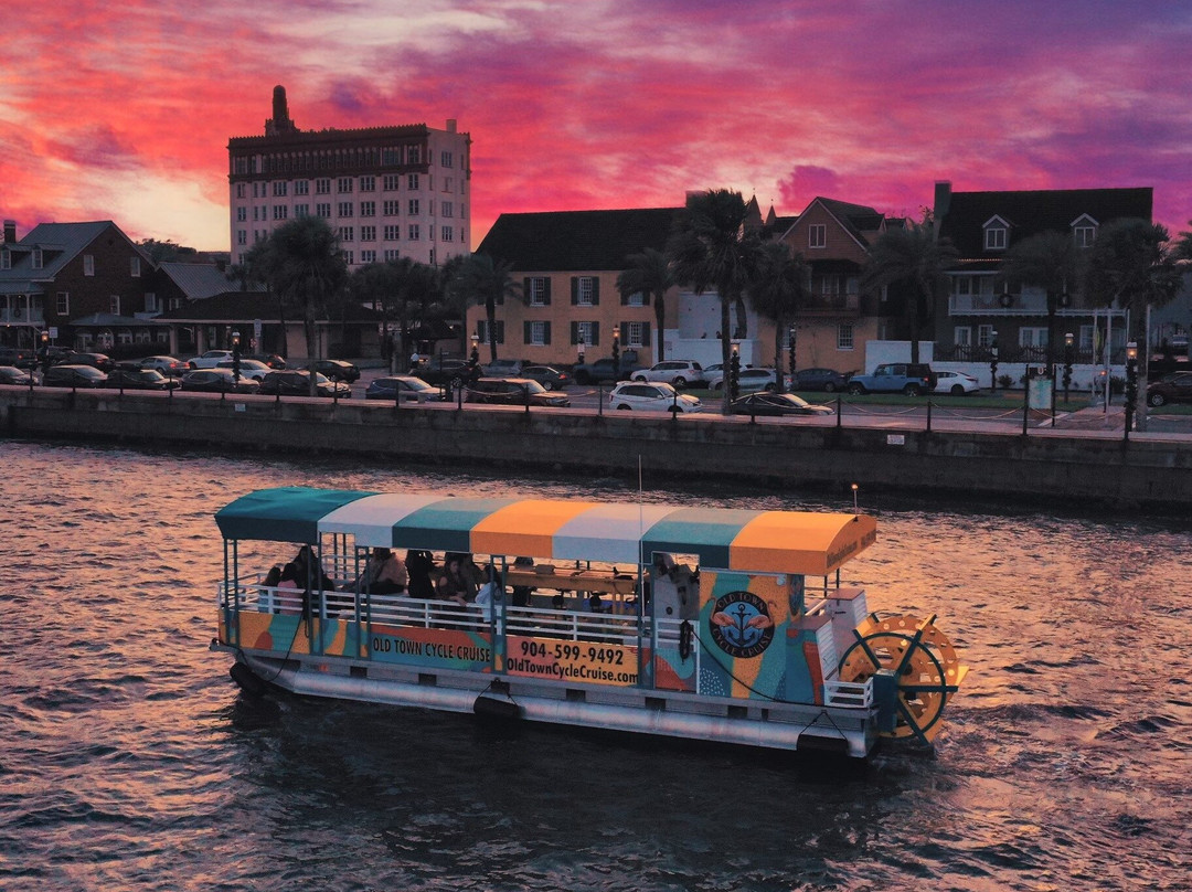 Old Town Party Boat景点图片