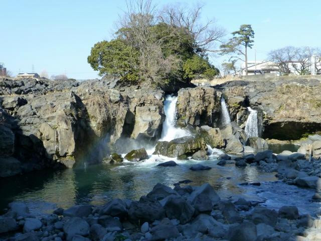 Ayutsubo Waterfall景点图片