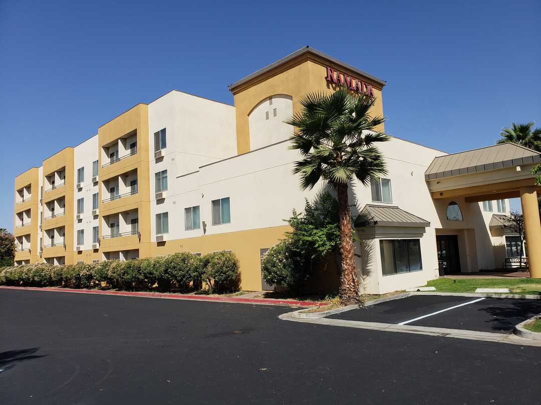 Ramada by Wyndham Bakersfield