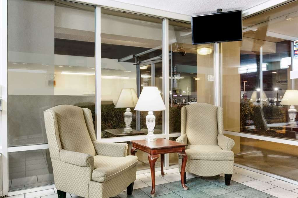 Days Inn By Wyndham Muscle Shoals主图