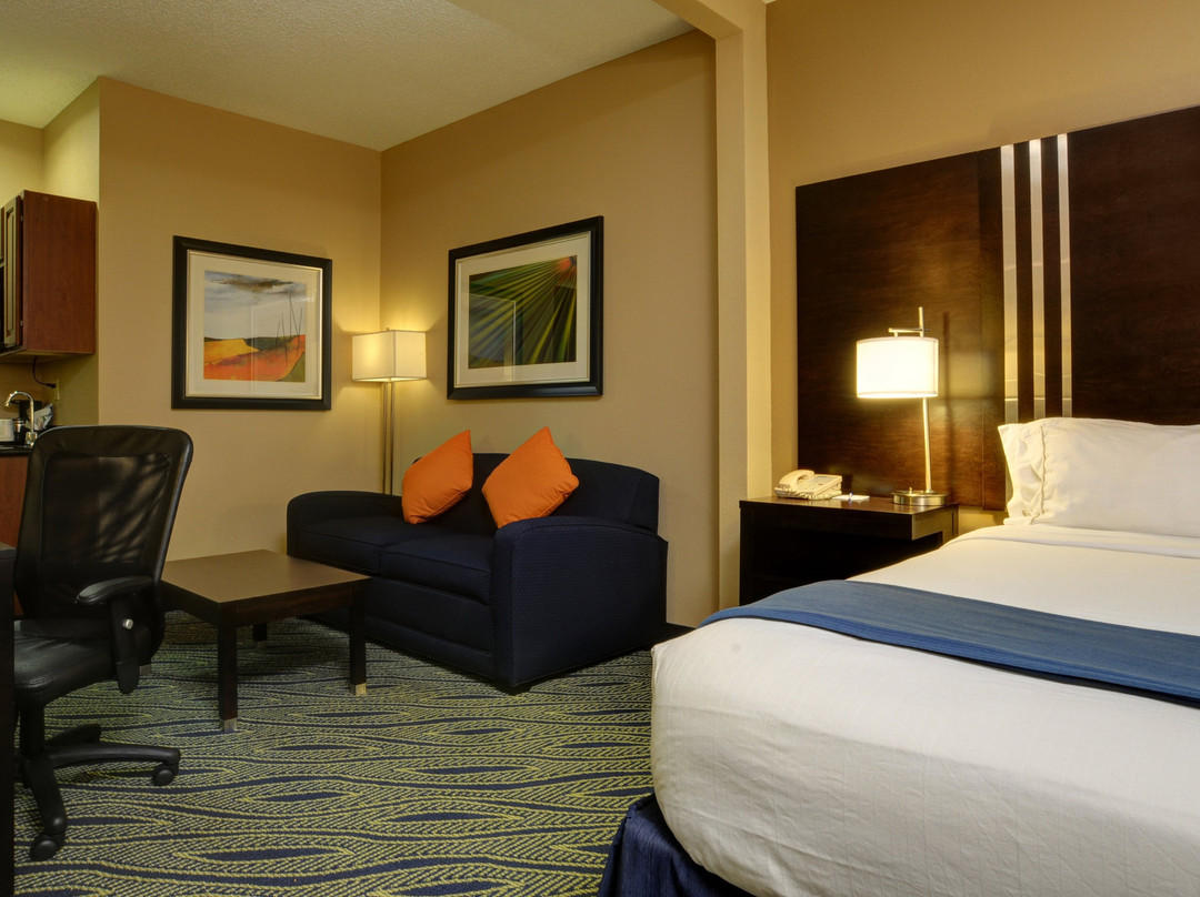 Holiday Inn Express & Suites Midwest City by IHG主图