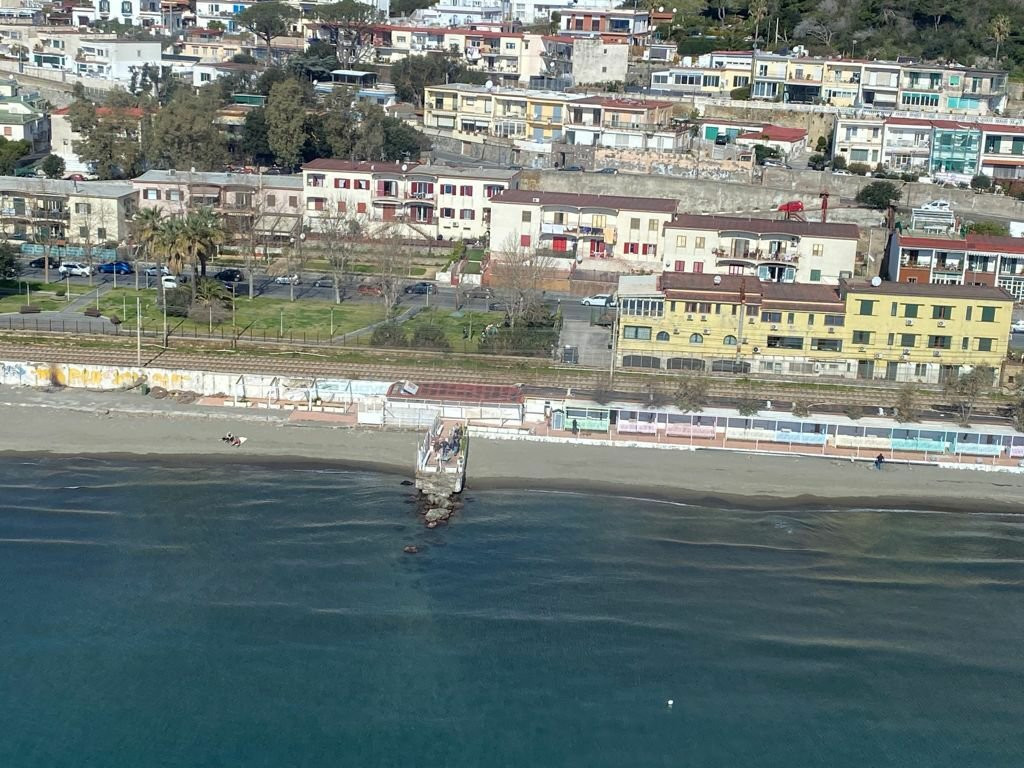 Montenuovo Beach景点图片