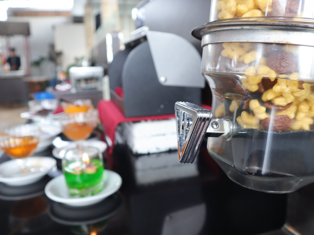 维多利亚大酒店主图