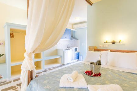 Saint George Hotel & Rooms主图