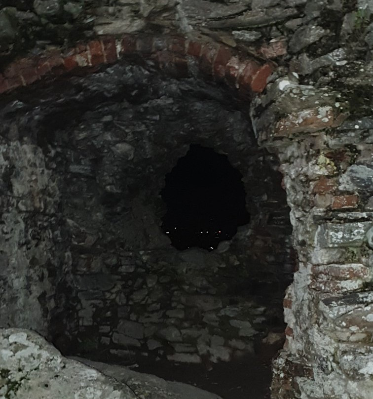 Rocca della Verruca景点图片