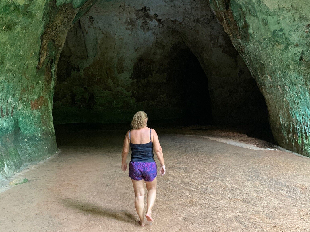 Turismo na Amazônia - Gruta da Judeia-Presidente Figueiredo必去景点