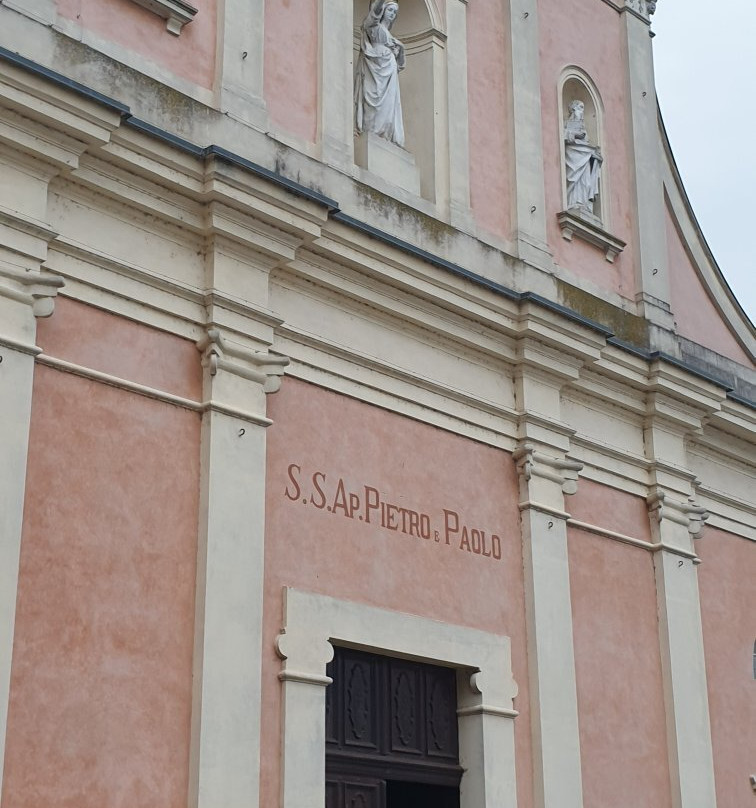 Chiesa Parrocchiale dei Santi Pietro e Paolo-Neive必去景点