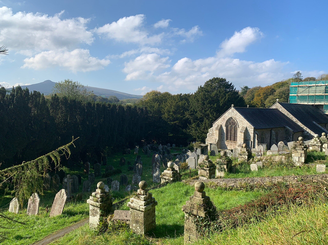 Church of St. Brynach-Nevern必去景点