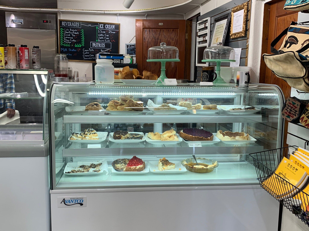 The Hotel & Shops主图