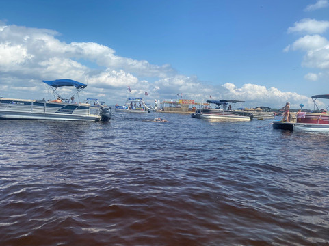 Power Up Watersports-华尔顿堡滩必去景点