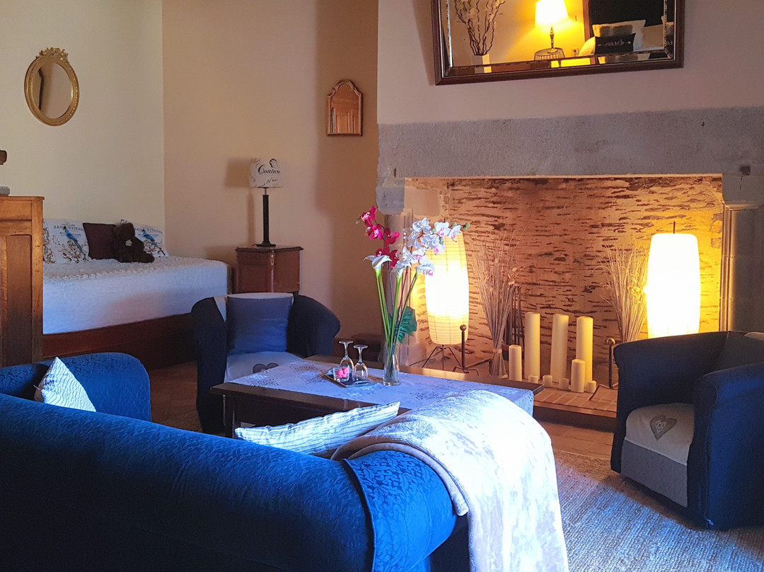 Les Chambres Du Café Du Village主图