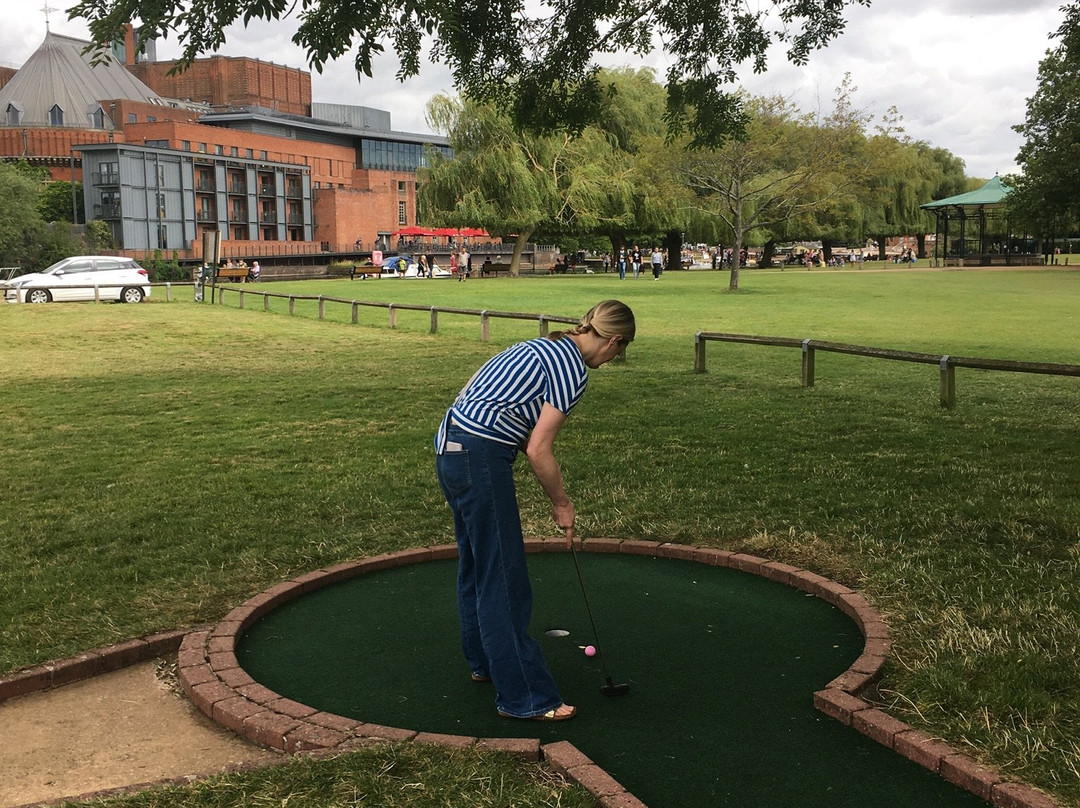 Stratford Minigolf-埃文河畔斯特拉特福必去景点