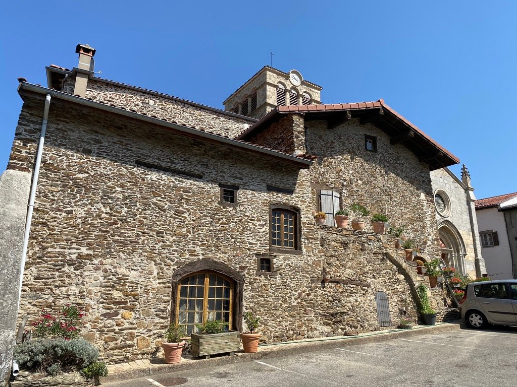 Eglise De Longes-Longes必去景点