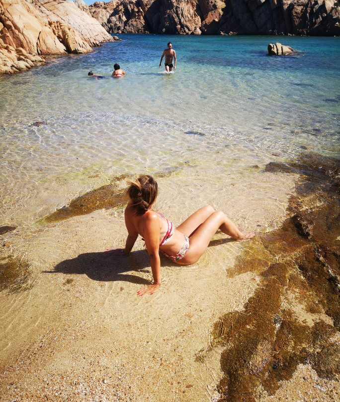 Spiaggia Di Punta Crucitta-Caprera必去景点