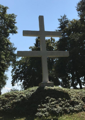 Dvojkríž - Cyrilo-metodský kríž-Risnovce必去景点