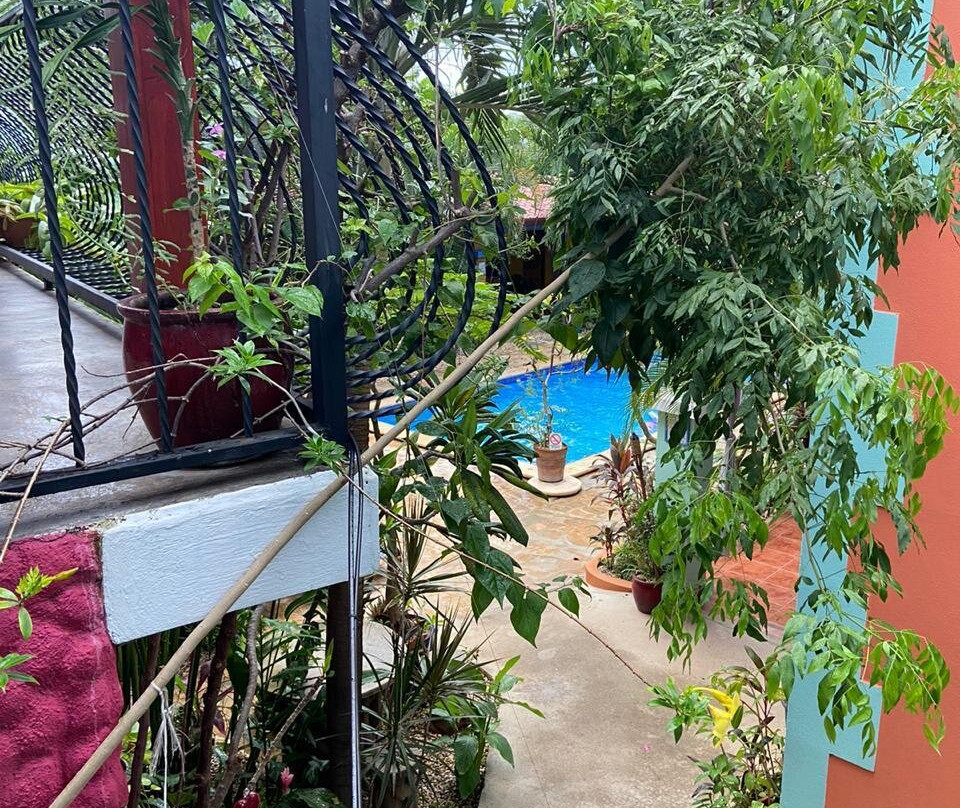 贡查尔酒店主图