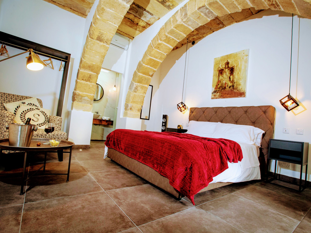 Pjazza Suites Boutique Hotel主图