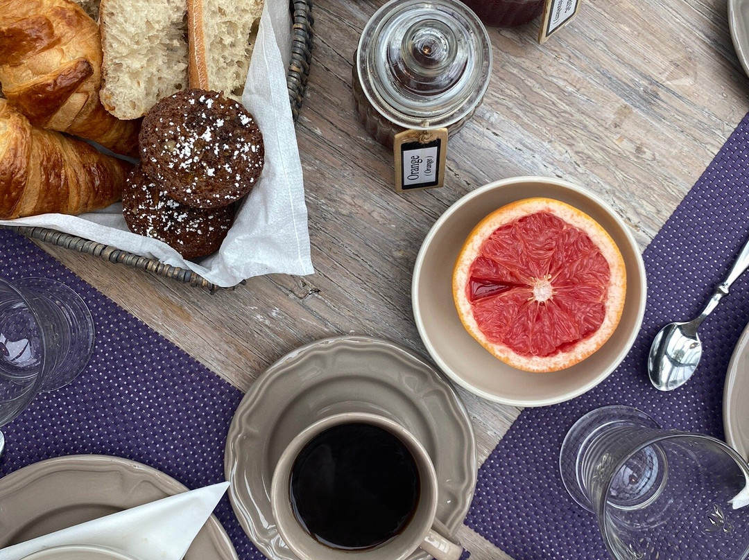 Les Persiennes主图