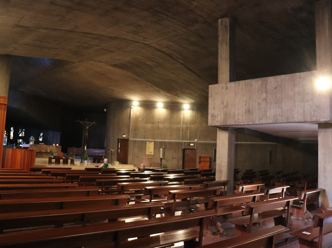 Parroquia Santa Maria de Sales-比拉德坎斯必去景点