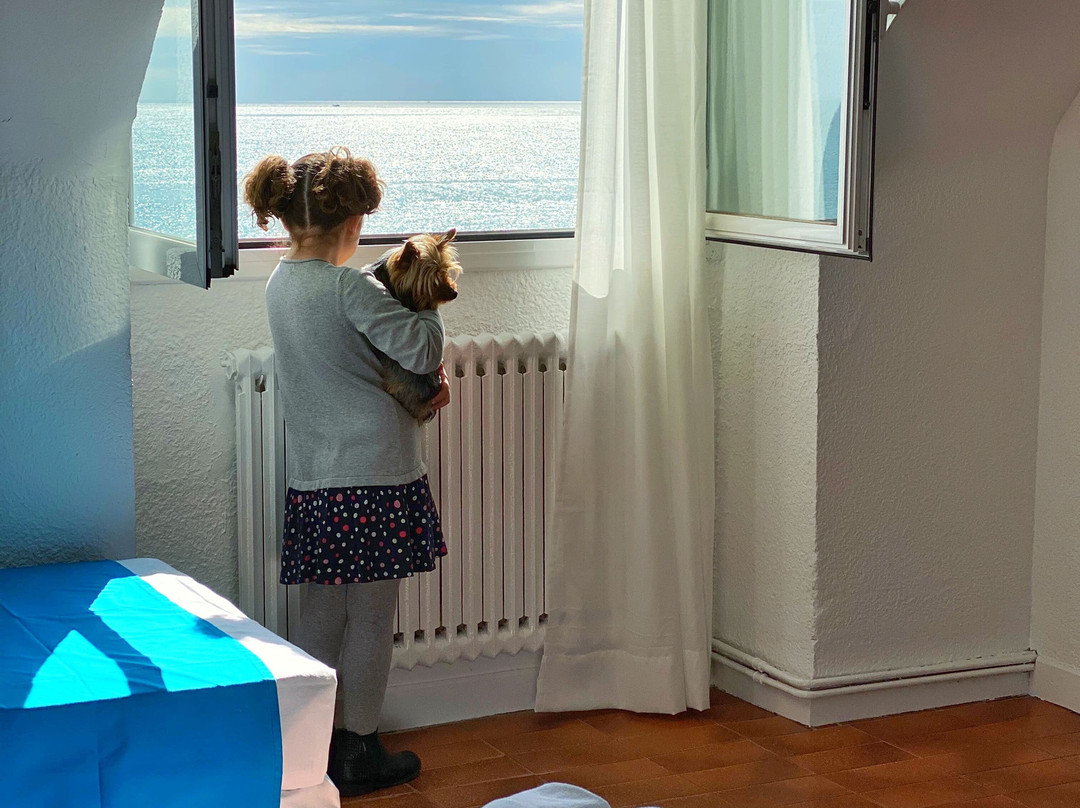 Hotel Torredembarra主图