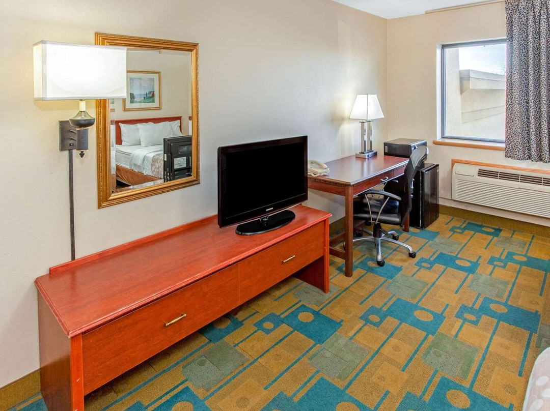 La Quinta Inn by Wyndham Milwaukee Airport / Oak Creek主图