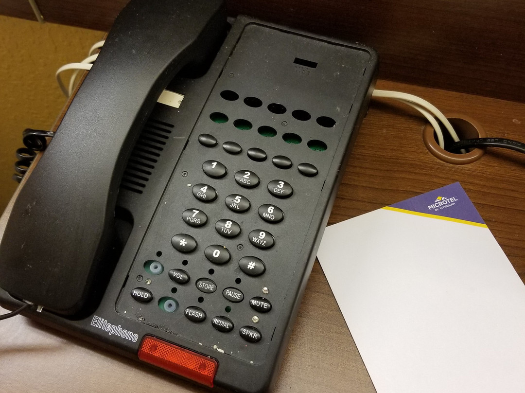 大学医学园区温德姆麦克罗特套房酒店主图