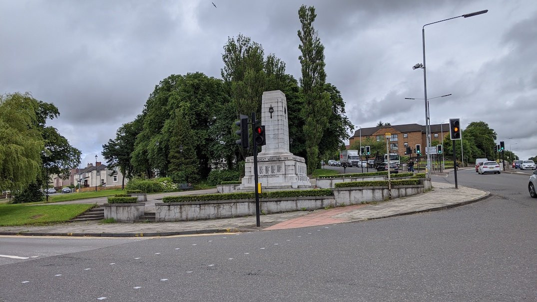 Airdrie Cenotaph War Memorial景点图片
