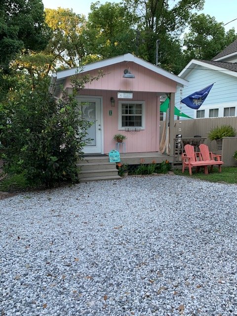 Front Beach Cottages-官方