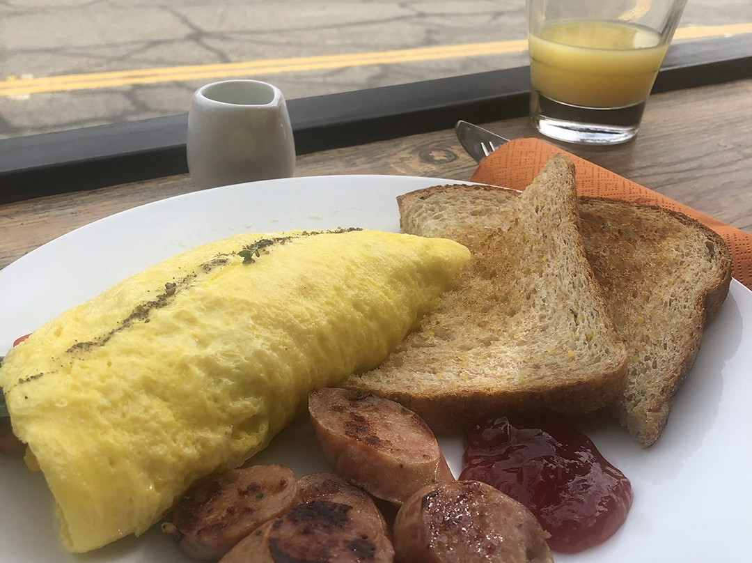 The Hanford House主图