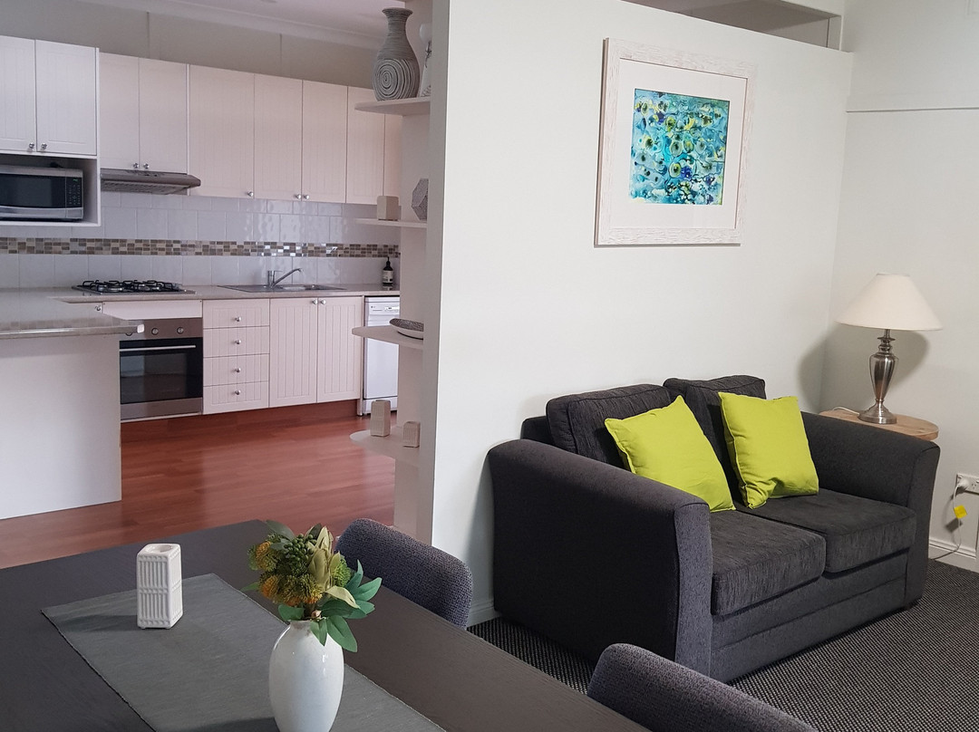 Canberra Ave Villas主图