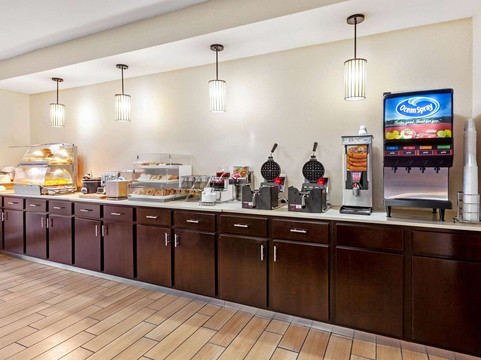 南本德拉昆塔温德姆套房酒店主图