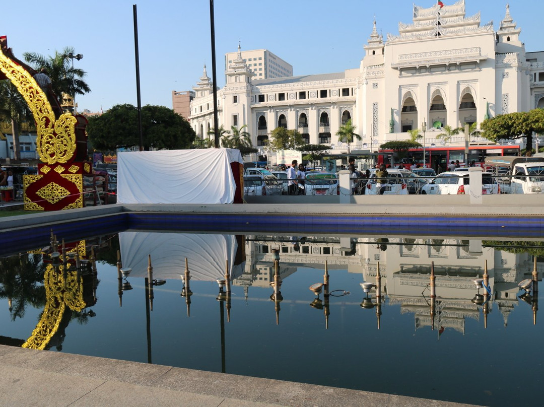 Yangon City Hall景点图片