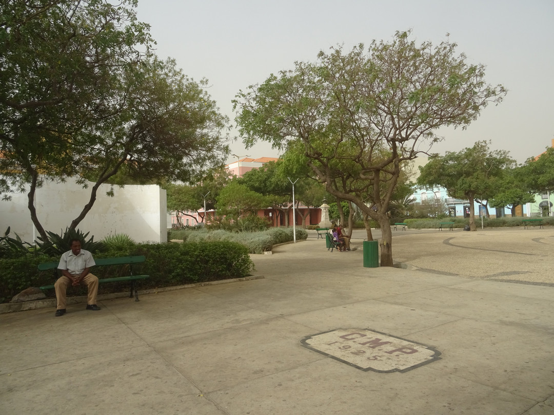 Praca Alexandre Albuquerque-培亚必去景点