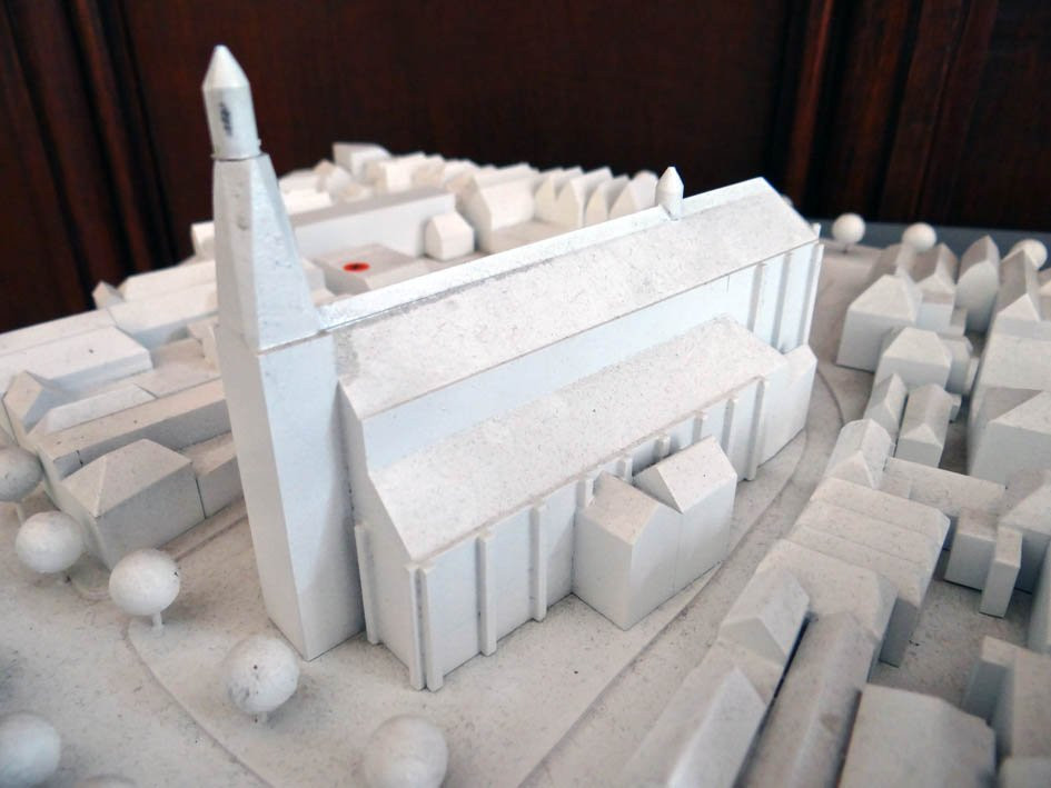 De Sint Laurenskerk van Weesp uit 1462-韦斯普必去景点