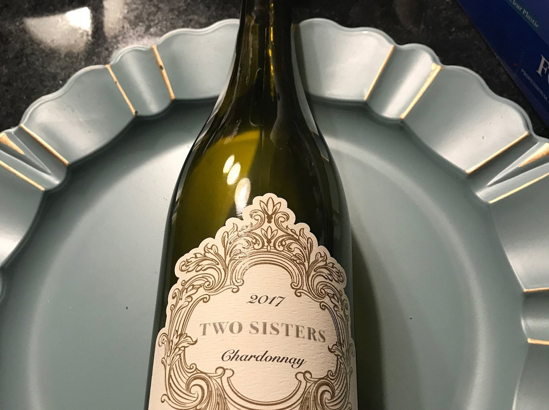 Two Sisters Vineyards-滨湖尼亚加拉必去景点
