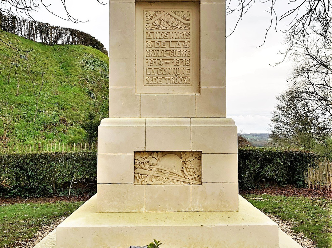 Monument aux morts景点图片