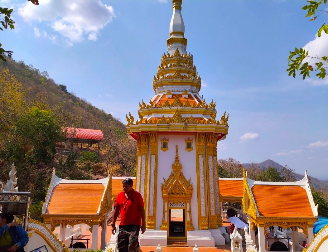 Phra Buddhabaht Phu Kwai Ngeon Footprint景点图片