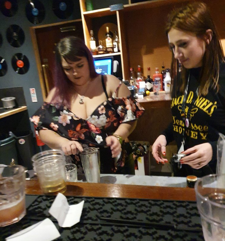 House of Holes-德比必去景点