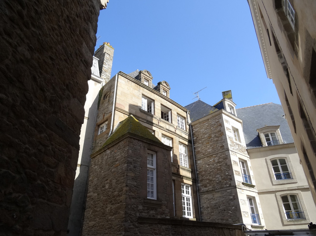 Cour la Houssaye-圣马洛必去景点