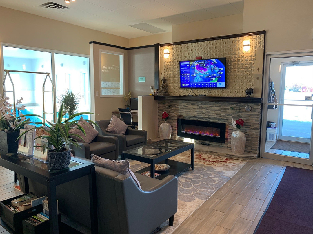 Bay Hill Inns & Suites主图