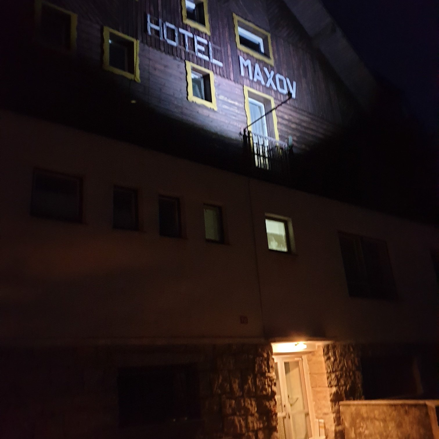 Hotel Maxov-官方