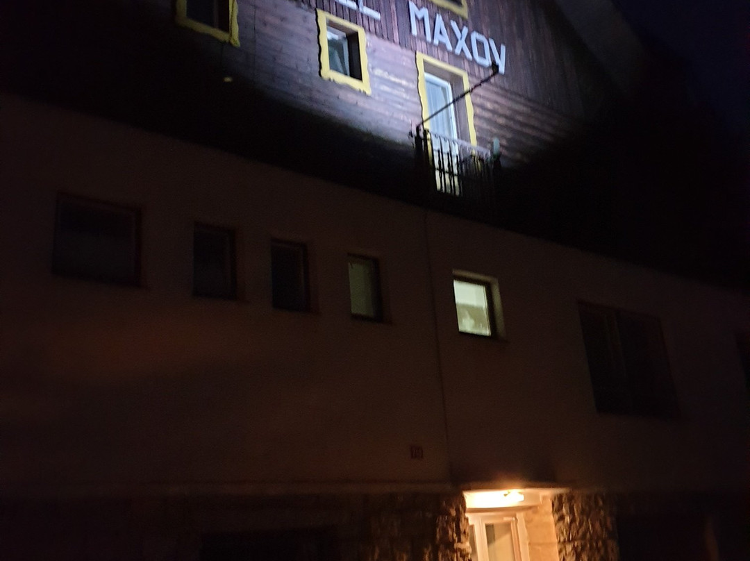 Hotel Maxov主图
