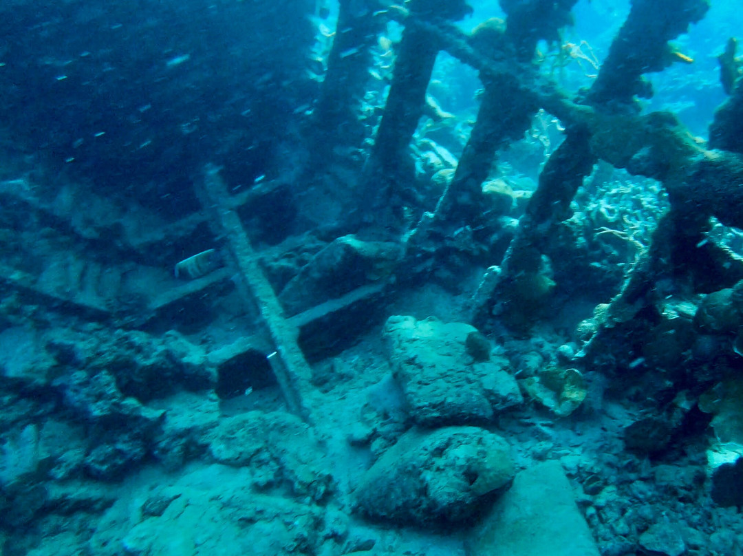 Sunken Japanese Wrecks景点图片