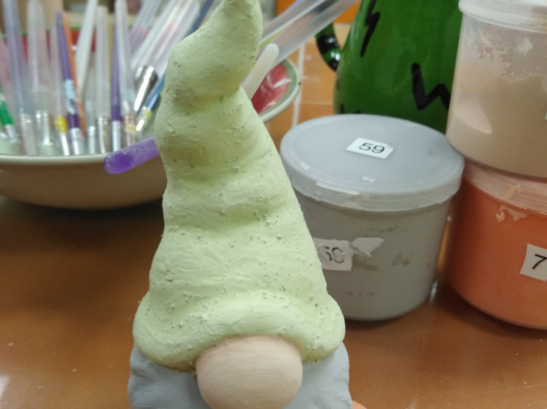 Prancing Pig Pottery景点图片