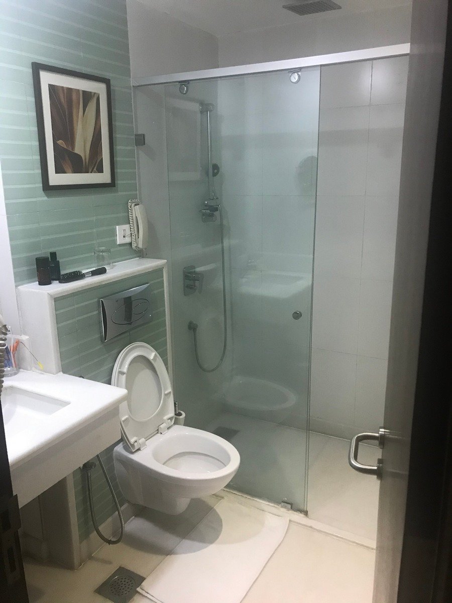 Country Inn & Suites By Radisson, Goa Panjim-浴室