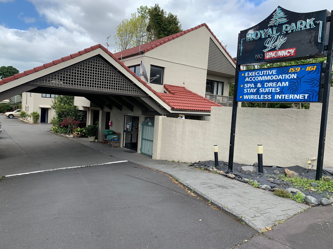 皇家公园小屋酒店主图