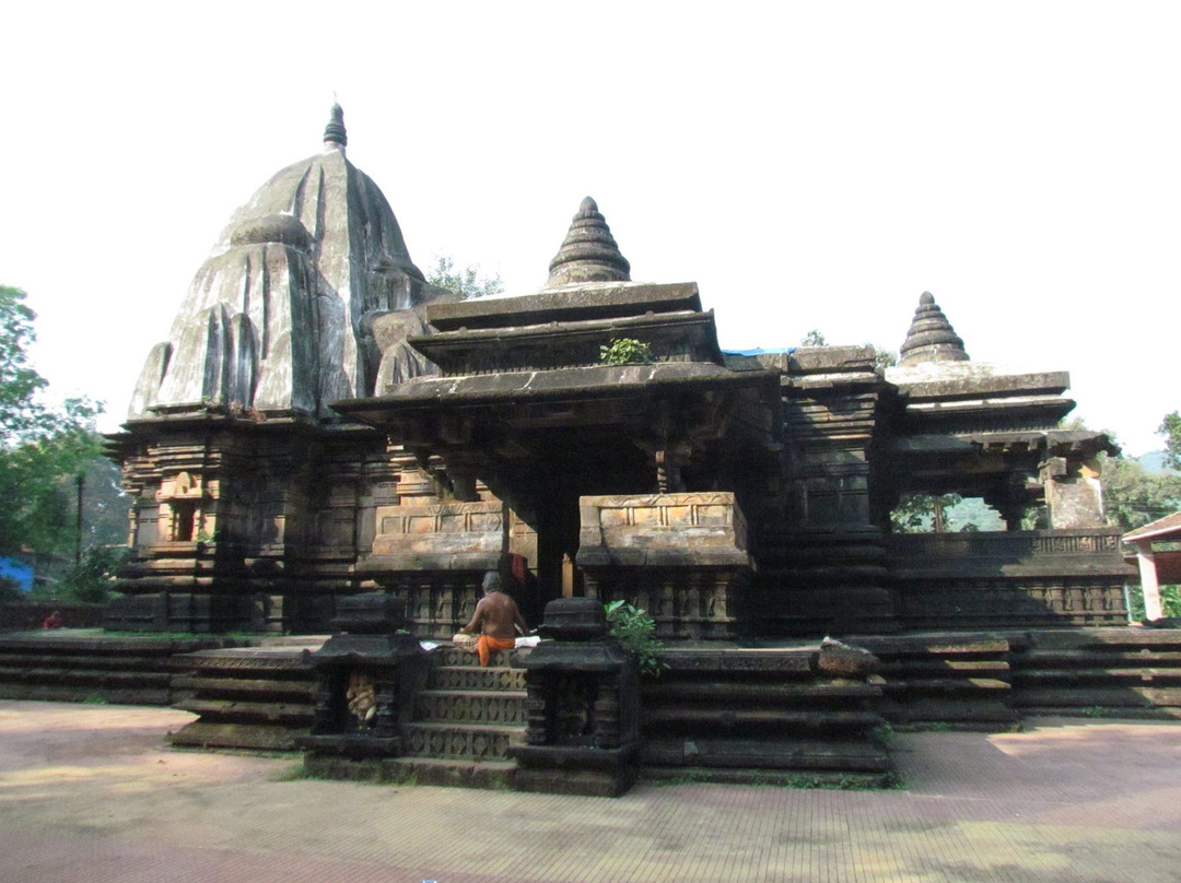Karneshwar Temple景点图片